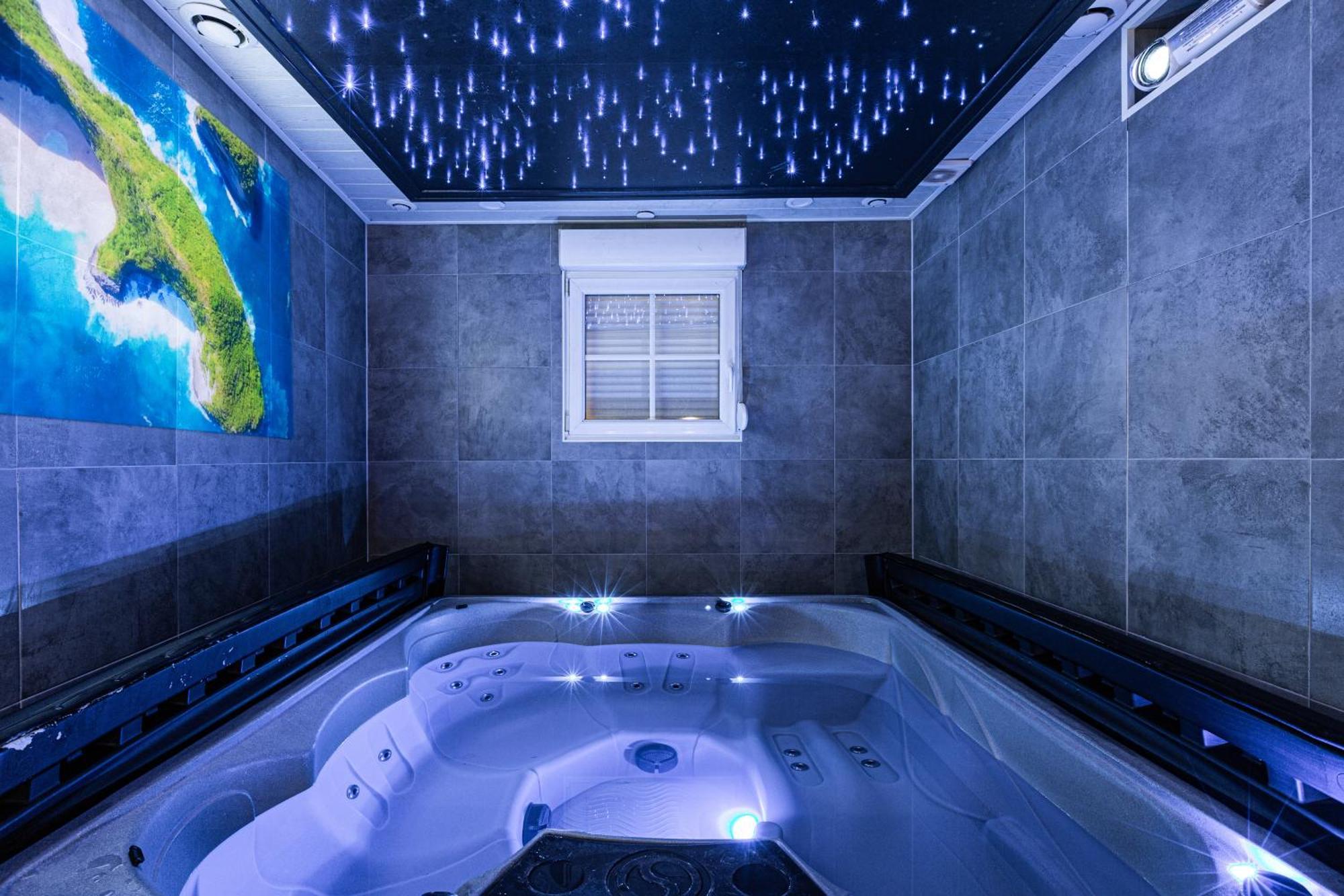 Gites Spa Strasbourg - Villa Ours - Spa Prive, Sauna, Borne D'Arcade, Babyfoot Ittenheim Экстерьер фото